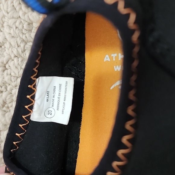 Youth Size 2/3 Water Shoes - Picture 3 of 4